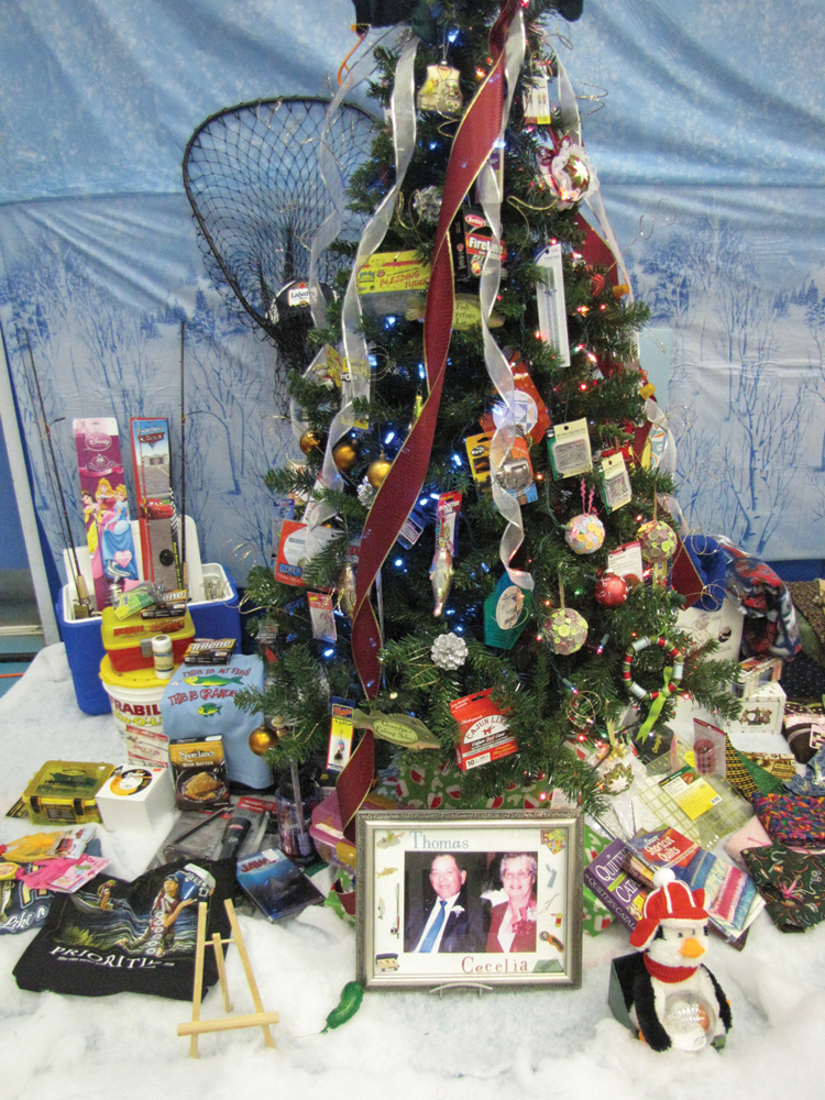 Snye Recreation kicks off Christmas season with tree raffle - Indian Time